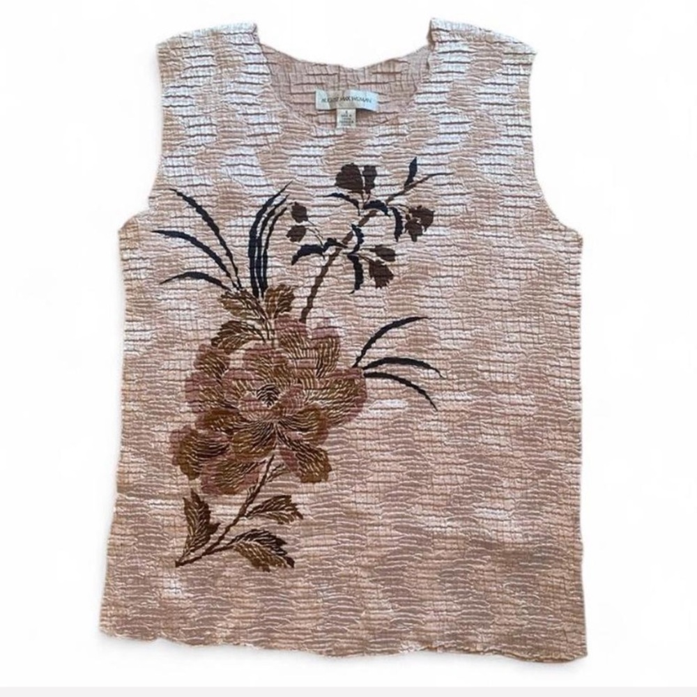 August max crinkle floral top